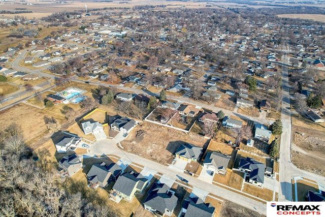 614 Timberline Circle, Milford, NE 68405