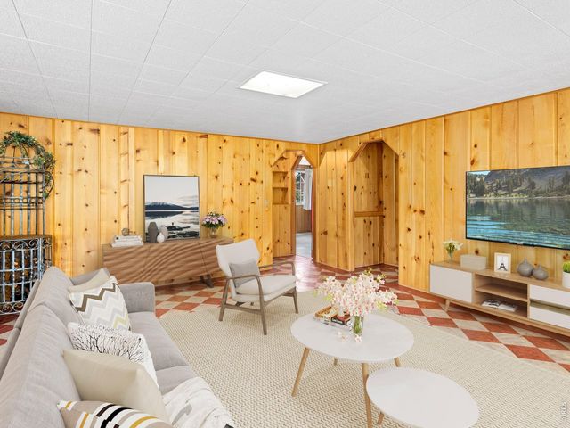 881 Spring St, Estes Park, CO 80517