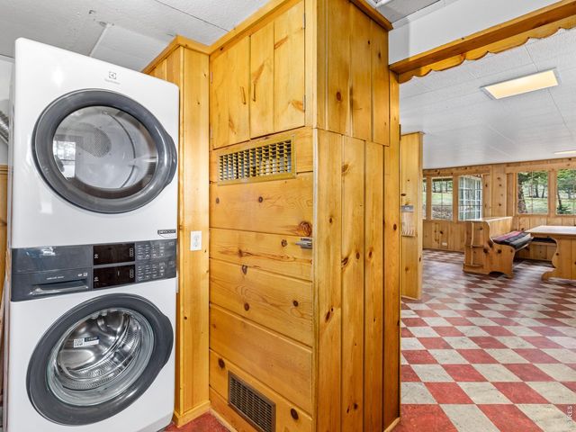 881 Spring St, Estes Park, CO 80517