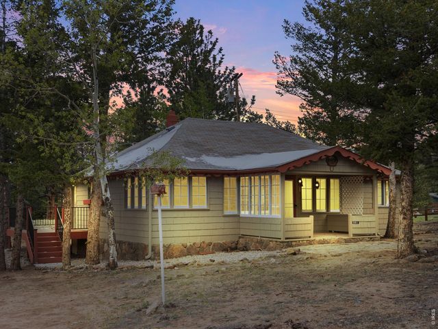881 Spring St, Estes Park, CO 80517