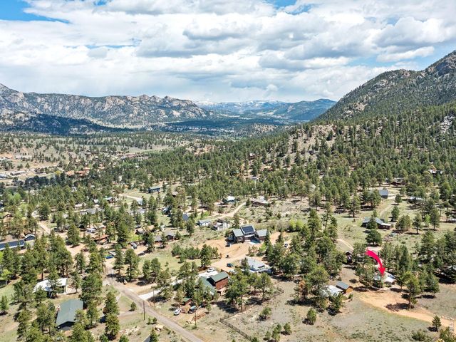 881 Spring St, Estes Park, CO 80517