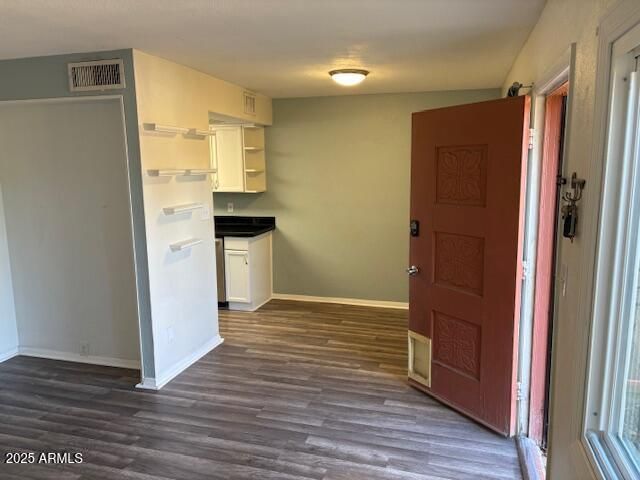 948 S ALMA SCHOOL Road 147, Mesa, AZ 85210