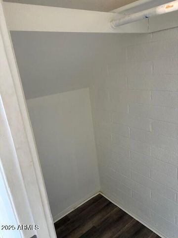 948 S ALMA SCHOOL Road 147, Mesa, AZ 85210