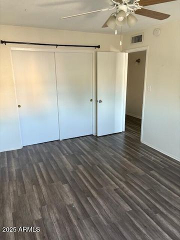 948 S ALMA SCHOOL Road 147, Mesa, AZ 85210