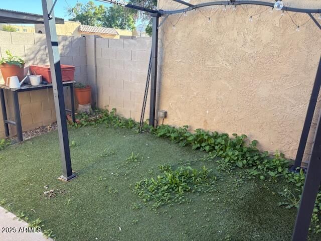 948 S ALMA SCHOOL Road 147, Mesa, AZ 85210