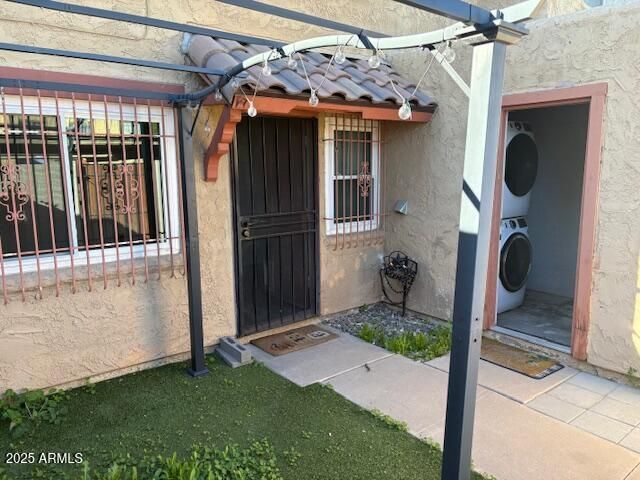 948 S ALMA SCHOOL Road 147, Mesa, AZ 85210