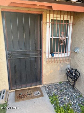 948 S ALMA SCHOOL Road 147, Mesa, AZ 85210