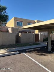 948 S ALMA SCHOOL Road 147, Mesa, AZ 85210