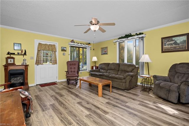 1837 Pocaty RD, Chesapeake, VA 23322