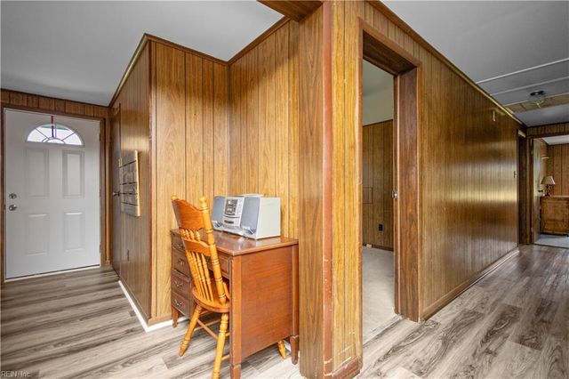 1837 Pocaty RD, Chesapeake, VA 23322