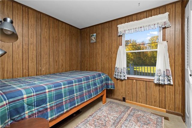 1837 Pocaty RD, Chesapeake, VA 23322