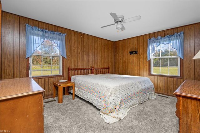 1837 Pocaty RD, Chesapeake, VA 23322