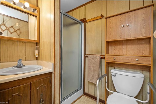 1837 Pocaty RD, Chesapeake, VA 23322