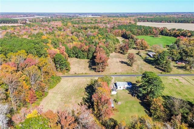 1837 Pocaty RD, Chesapeake, VA 23322