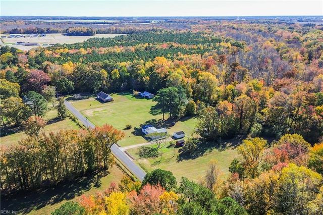 1837 Pocaty RD, Chesapeake, VA 23322