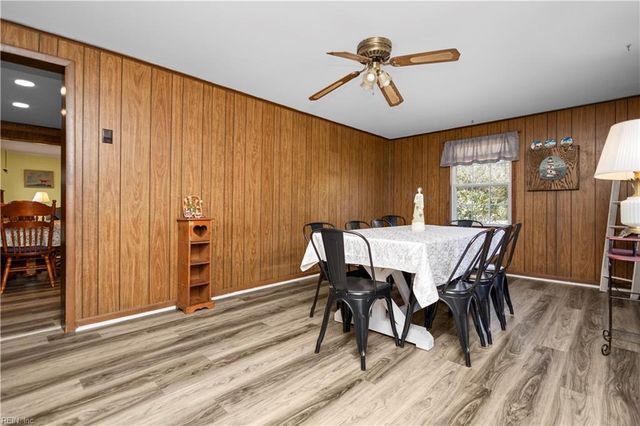 1837 Pocaty RD, Chesapeake, VA 23322