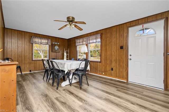 1837 Pocaty RD, Chesapeake, VA 23322