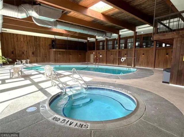 450 Ford Road 215, Saint Louis Park, MN 55426
