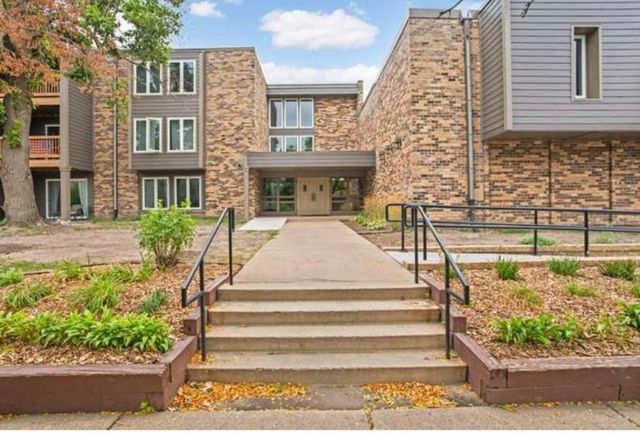 450 Ford Road 215, Saint Louis Park, MN 55426