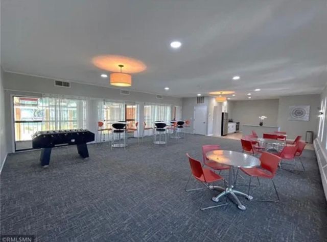 450 Ford Road 215, Saint Louis Park, MN 55426