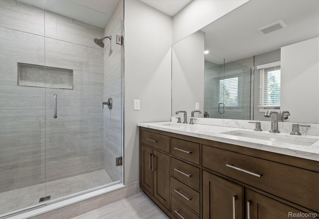 2006 WALDONS, West Bloomfield Charter Township, MI 48322