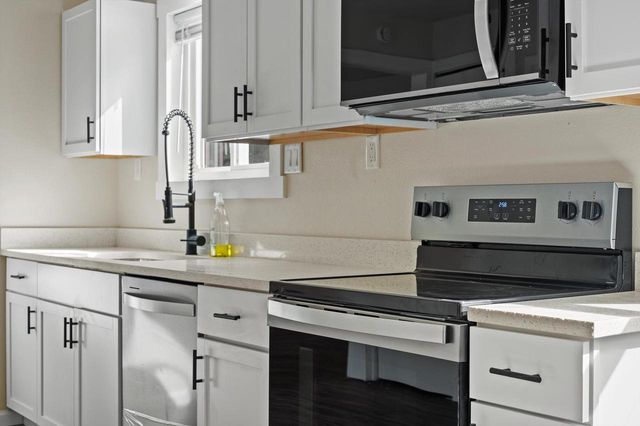 5375 N 64th STREET, Milwaukee, WI 53218