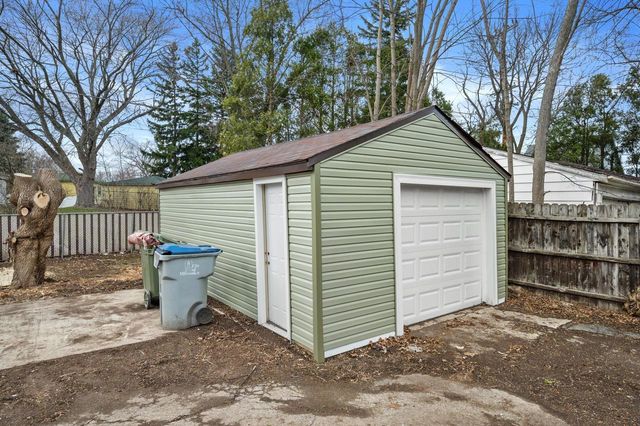 5375 N 64th STREET, Milwaukee, WI 53218