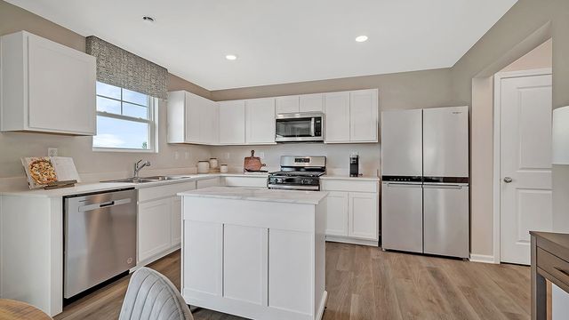 6805 Applegate Drive, Plainfield, IL 60586