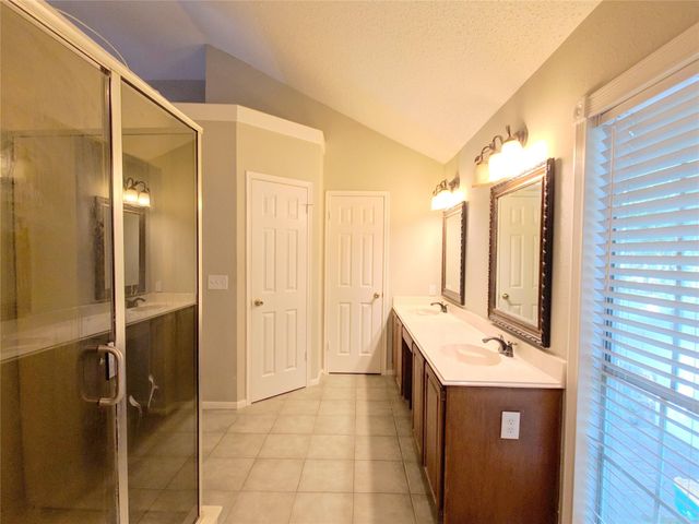 15 Thorn Berry Place, Spring, TX 77381