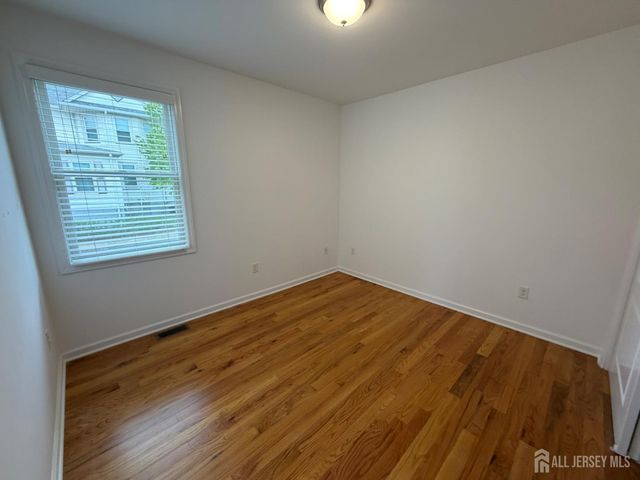 16 E Kupsch Street E A, Sayreville, NJ 08872