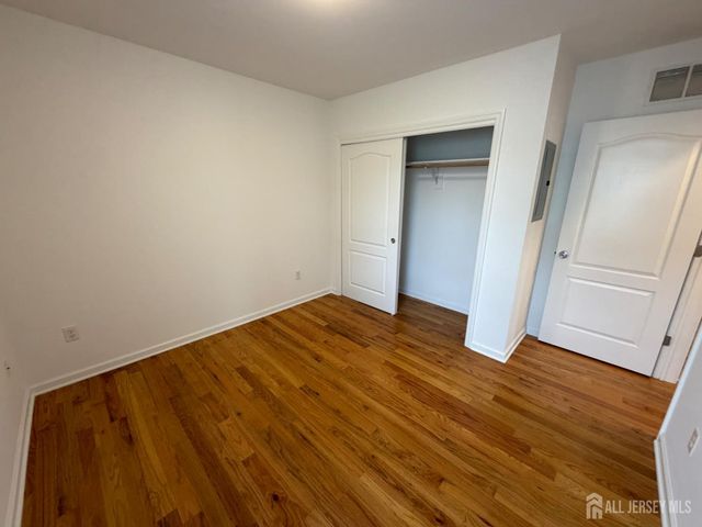 16 E Kupsch Street E A, Sayreville, NJ 08872