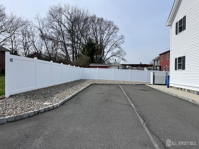 16 E Kupsch Street E A, Sayreville, NJ 08872