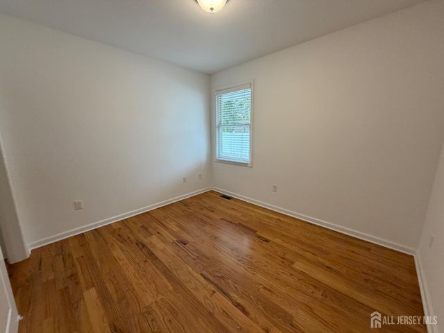 16 E Kupsch Street E A, Sayreville, NJ 08872