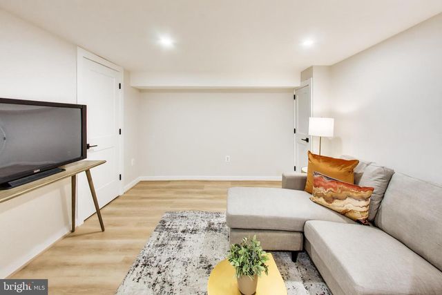 3527 HERTFORD PL NW, Washington, DC 20010