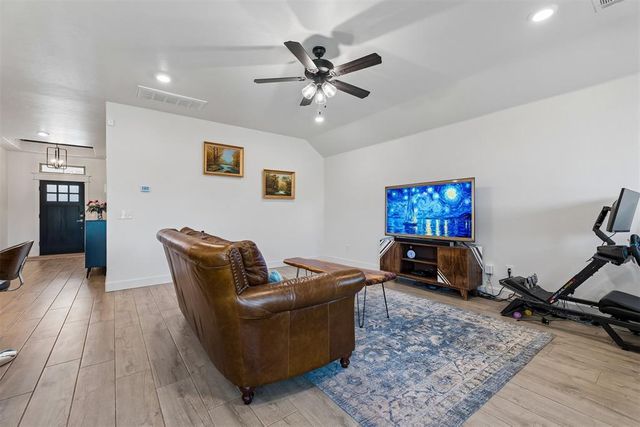 813 NW 192nd Terrace, Edmond, OK 73012