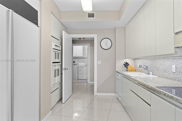 9601 Collins Avenue 1208, Bal Harbour, FL 33154