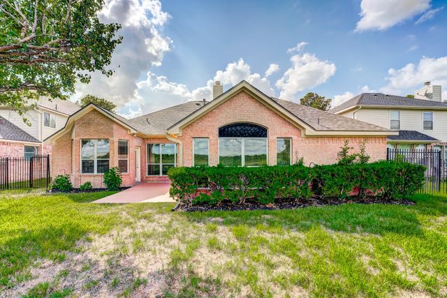 10318 Linden Springs Drive, Houston, TX 77095