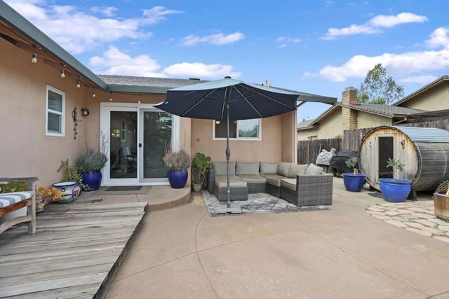 1020 Port Chelsea Cir, Lodi, CA 95240