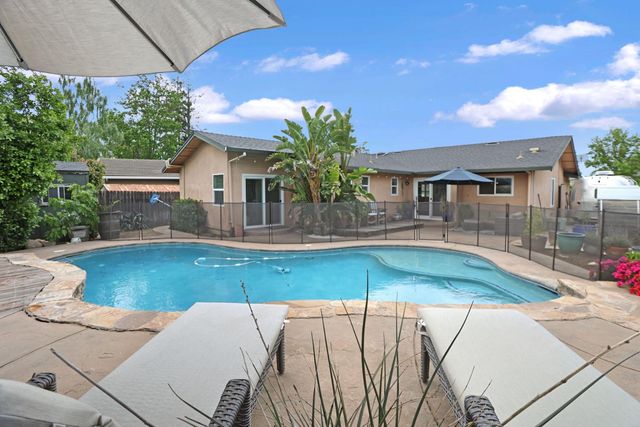 1020 Port Chelsea Cir, Lodi, CA 95240