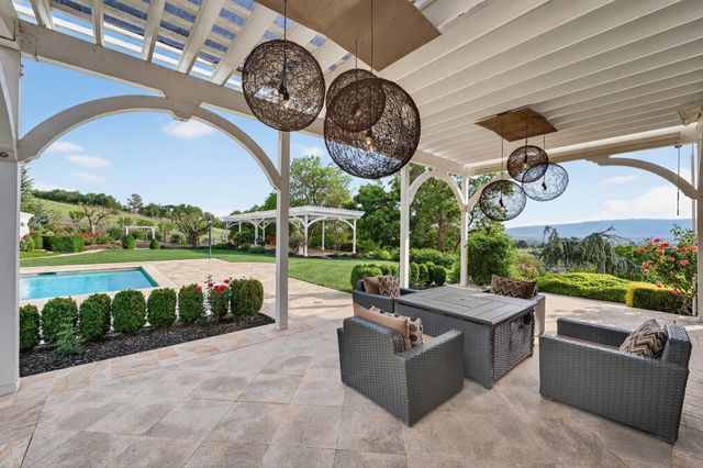 9540 Via Del Oro, Gilroy, CA 95020