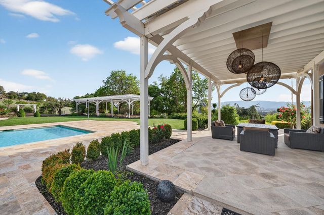 9540 Via Del Oro, Gilroy, CA 95020