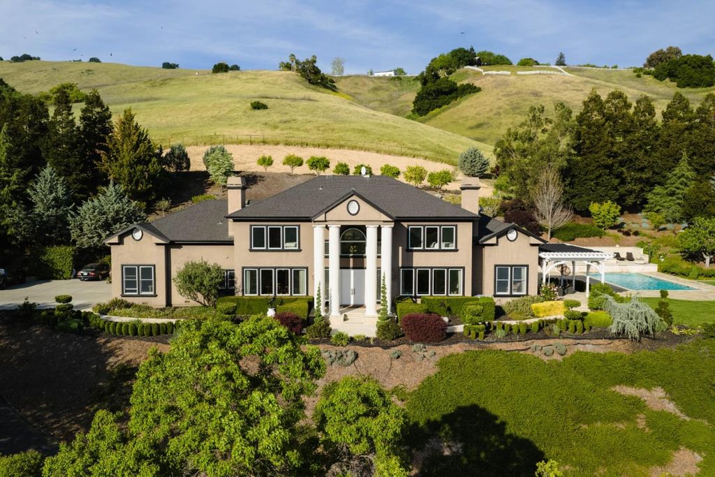 9540 Via Del Oro, Gilroy, CA 95020