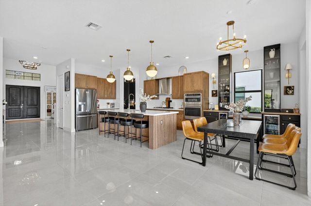 9280 W Parkland Bay Trail, Parkland, FL 33076