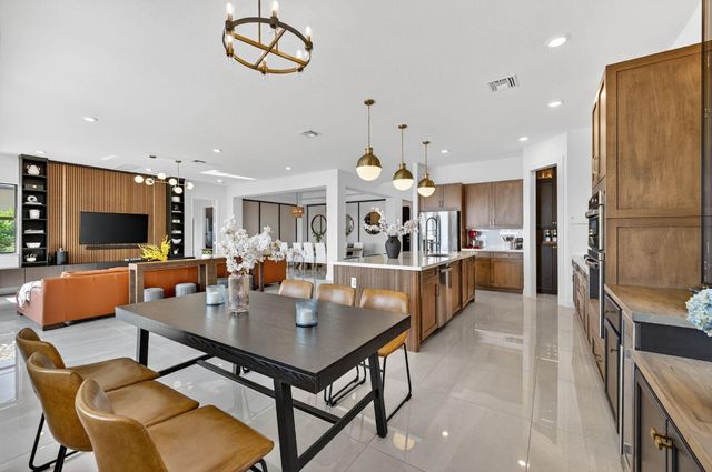 9280 W Parkland Bay Trail, Parkland, FL 33076