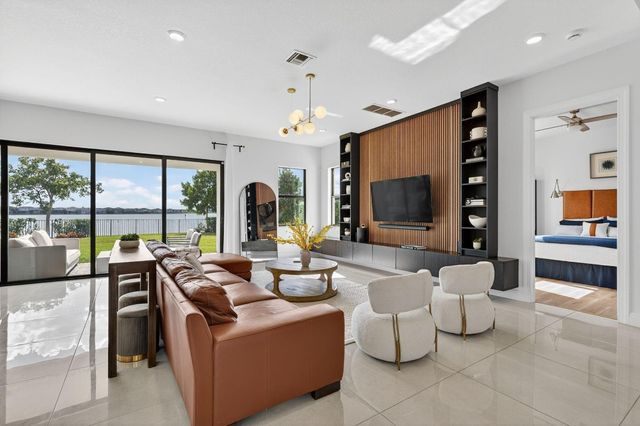 9280 W Parkland Bay Trail, Parkland, FL 33076