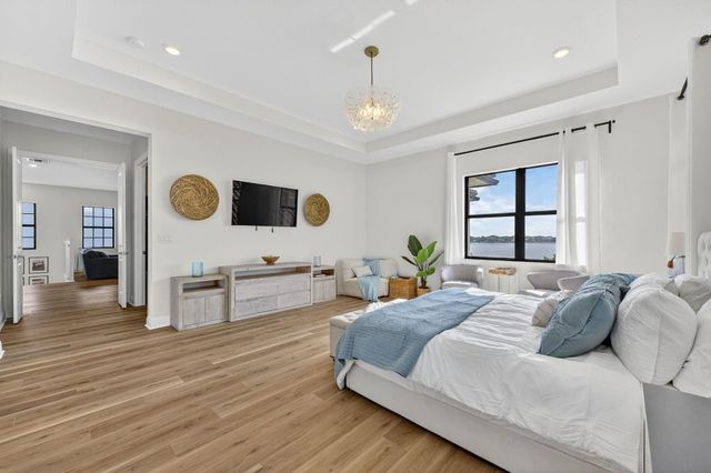 9280 W Parkland Bay Trail, Parkland, FL 33076