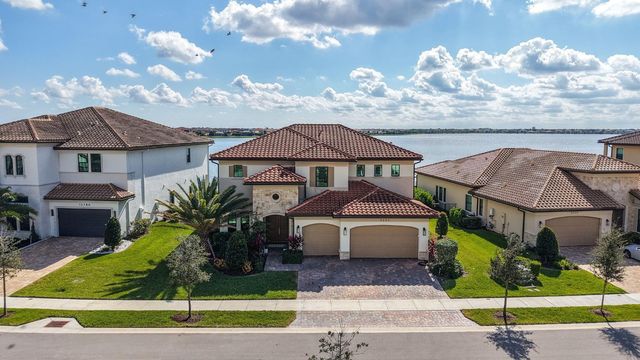 9280 W Parkland Bay Trail, Parkland, FL 33076