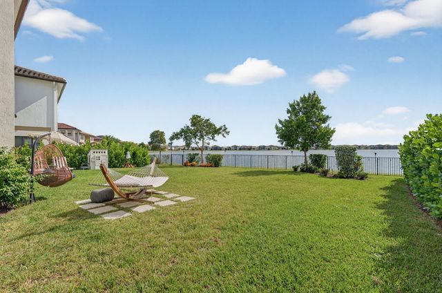 9280 W Parkland Bay Trail, Parkland, FL 33076