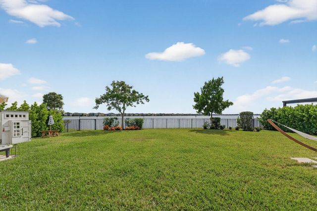 9280 W Parkland Bay Trail, Parkland, FL 33076