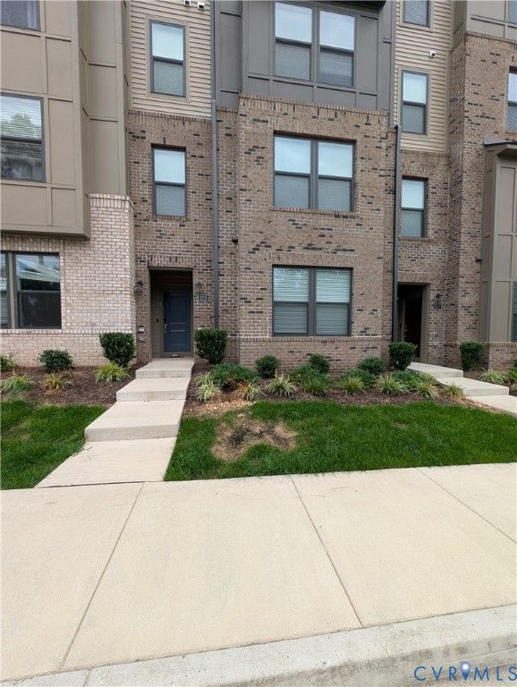 2715 Acadia Dr, Henrico, VA 23294